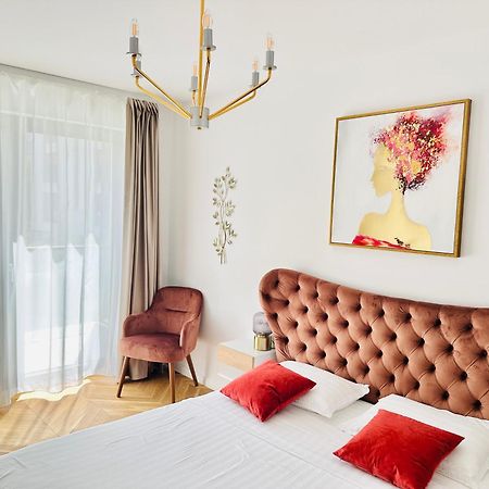 Bel Dom - The Central, Spacious 2 Rooms Luxury Apartment Cluj-Napoca Exteriör bild