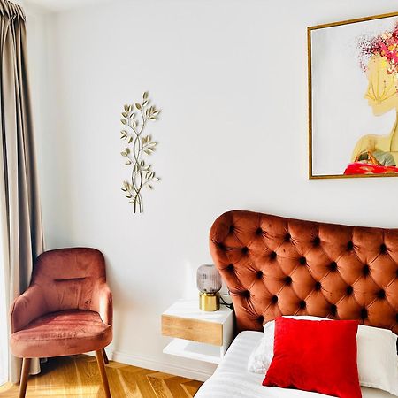 Bel Dom - The Central, Spacious 2 Rooms Luxury Apartment Cluj-Napoca Exteriör bild