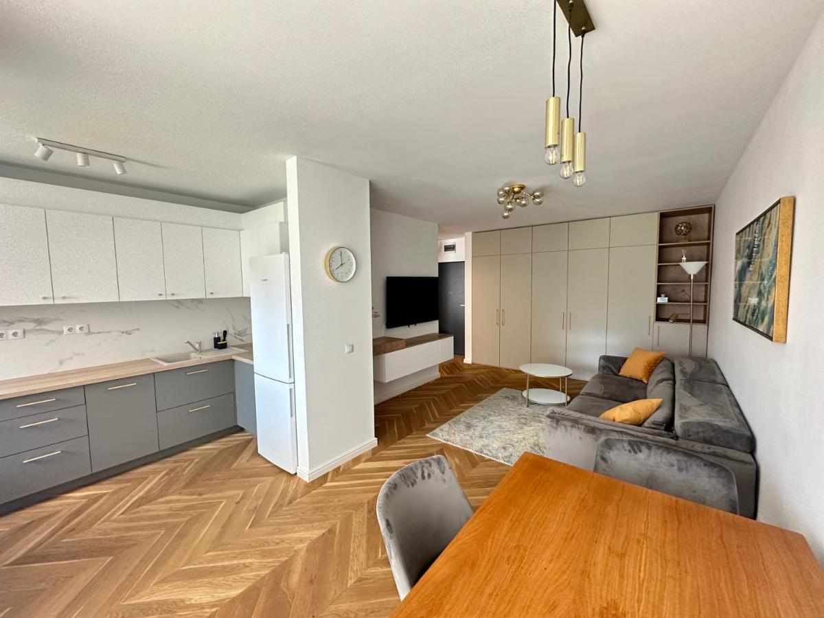 Bel Dom - The Central, Spacious 2 Rooms Luxury Apartment Cluj-Napoca Exteriör bild