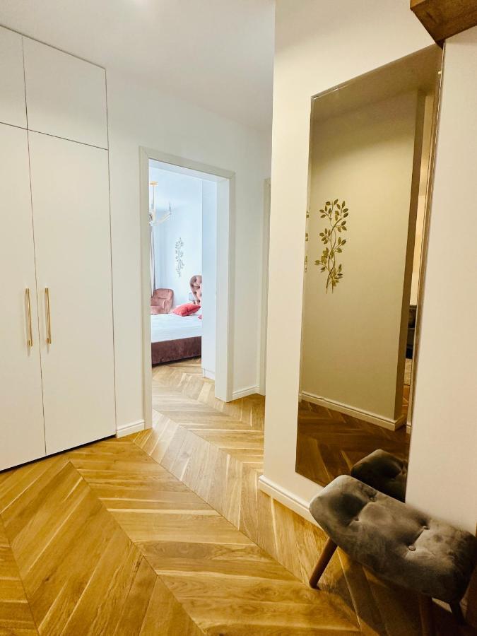 Bel Dom - The Central, Spacious 2 Rooms Luxury Apartment Cluj-Napoca Exteriör bild