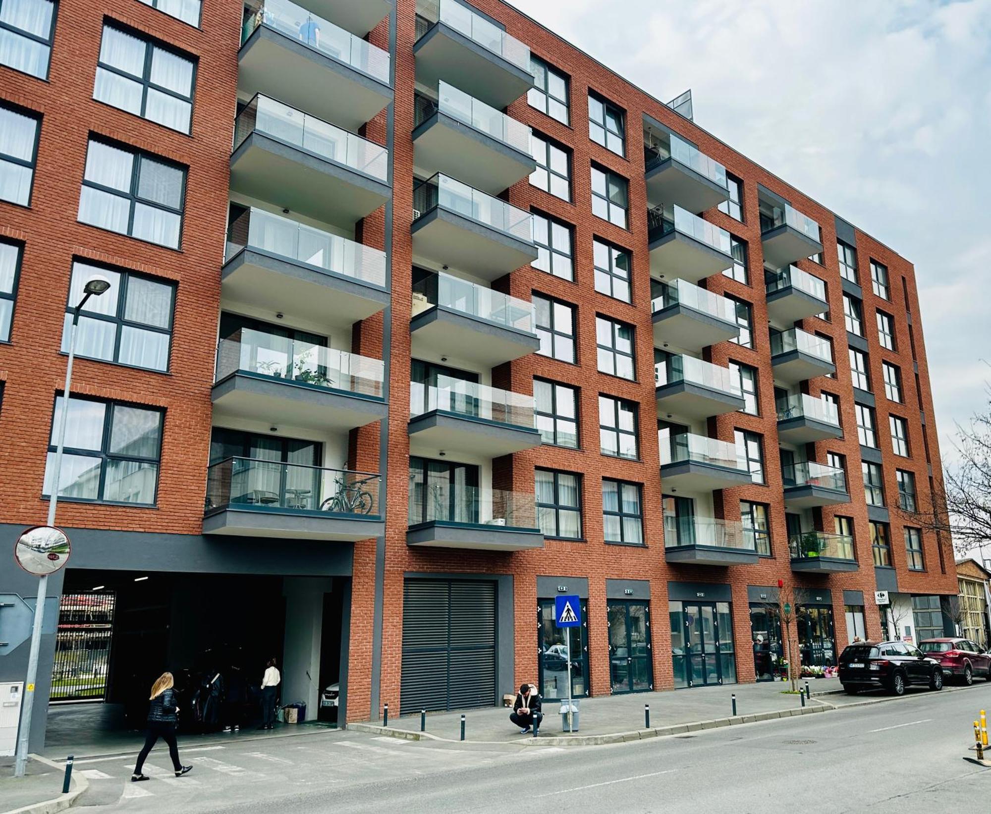 Bel Dom - The Central, Spacious 2 Rooms Luxury Apartment Cluj-Napoca Exteriör bild