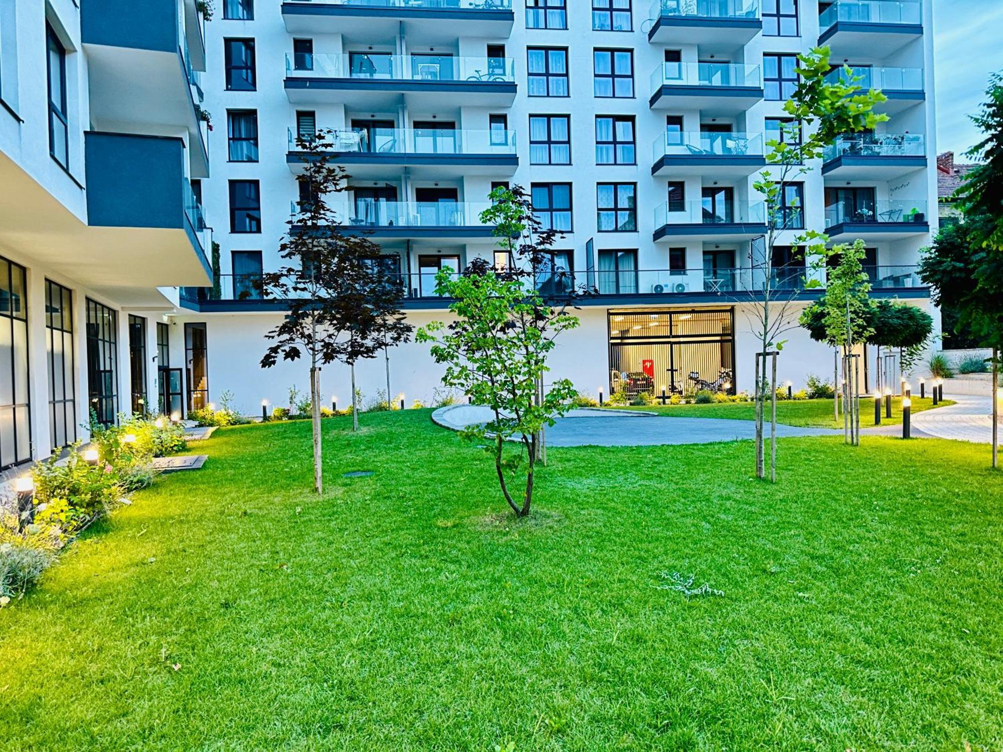 Bel Dom - The Central, Spacious 2 Rooms Luxury Apartment Cluj-Napoca Exteriör bild
